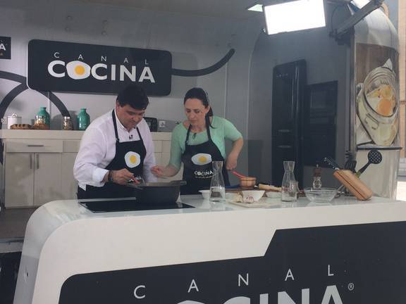 El ‘chef’ Cruz se estrena con chocos, habas y gurumelos
