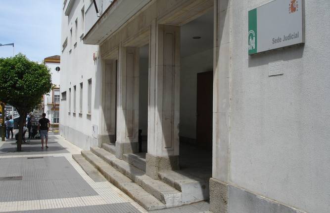 Una mujer al borde del desahucio clama ayuda: “Esta casa ha sido mi muerte”