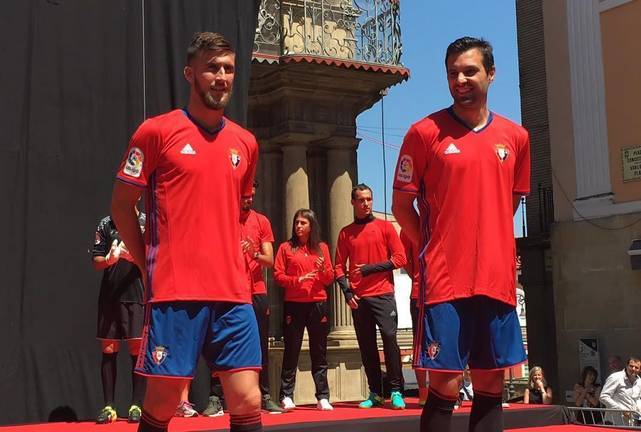 camiseta-titular-adidas-ca-osasuna-2016-2017