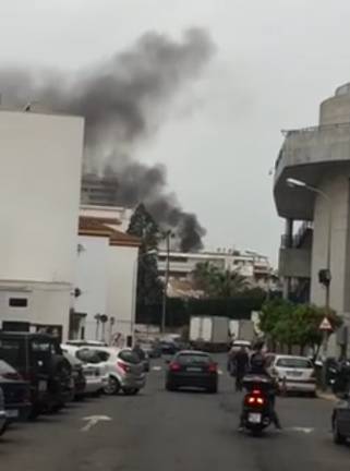Alarma en las redes por un incendio (controlado) en el Funcadia