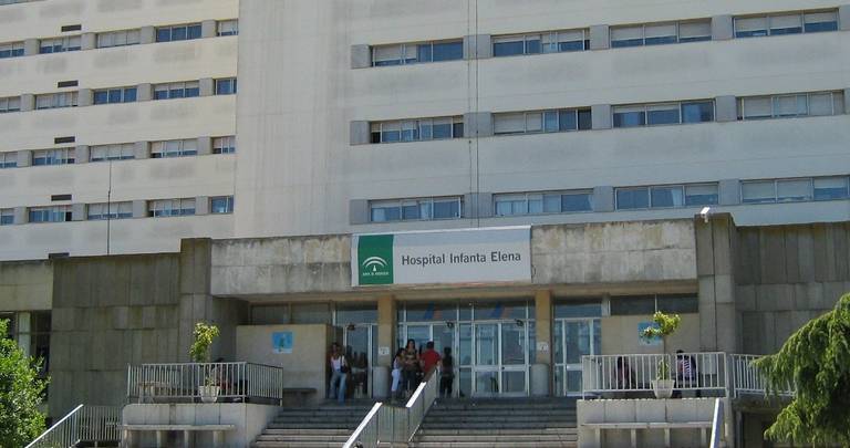 Detenido tras intentar atropellar a un policía local en Almonte tras una reyerta