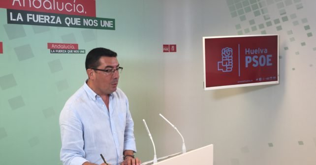 El PSOE muestra su respaldo a la alcaldesa de Niebla en el conflicto de la cementera