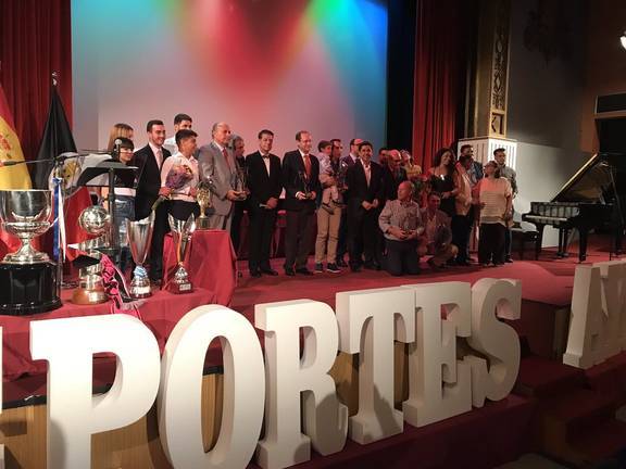 Emotiva entrega de los premios de la AOPD