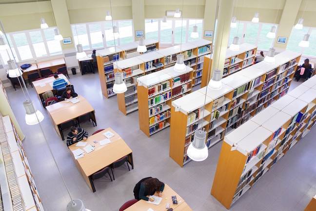 La UHU ofrece más de medio millón de documentos en su biblioteca online durante la cuarentena