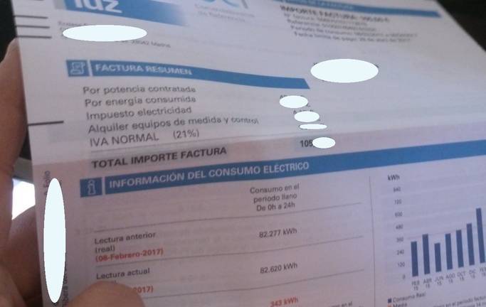 Más quejas que reclamaciones por el cobro de los atrasos del recibo de la luz