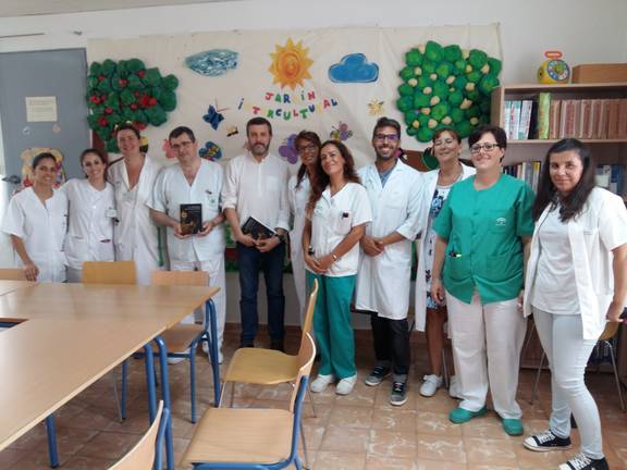 Jóvenes de Salud Mental dialogan con el autor de ‘El pequeño rey de Inglaterra’