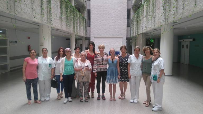 Pacientes con cáncer de mama aprenden a afrontar su situación en la escuela del JRJ