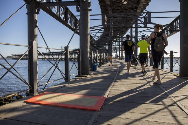 El Ayuntamiento licita la reposición del entablado del Muelle del Tinto