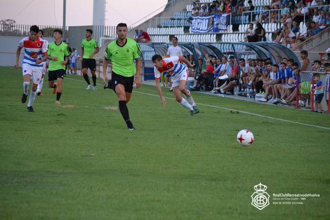 El Recreativo despide al delantero que le salvó de la desaparición