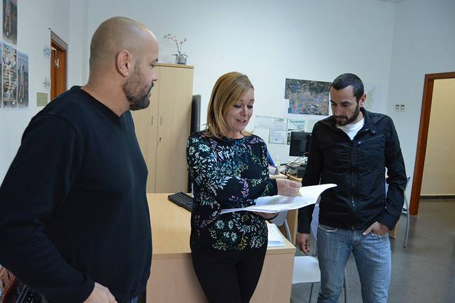 La alcaldesa informa a emprendedores y autónomos sobre las ayudas abiertas para el empleo