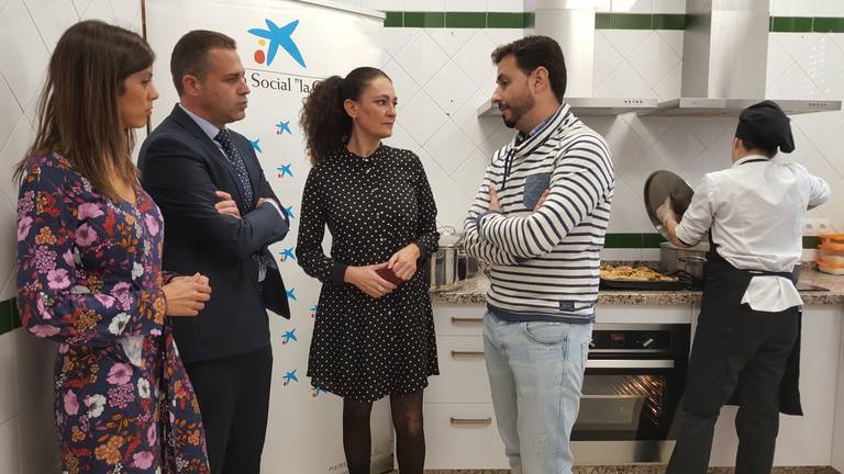 La Asociación Olontense contra la Droga inaugura nueva cocina