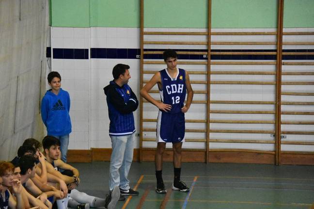 El gesto del Ciudad de Huelva que causa furor en el baloncesto onubense