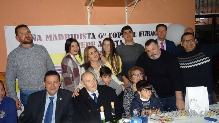 Roncero acude al homenaje que Pepe Acosta recibe de su peña en Isla