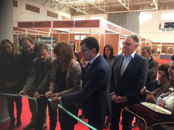 Homenaje al cerdo en la feria de Villanueva de los Castillejos