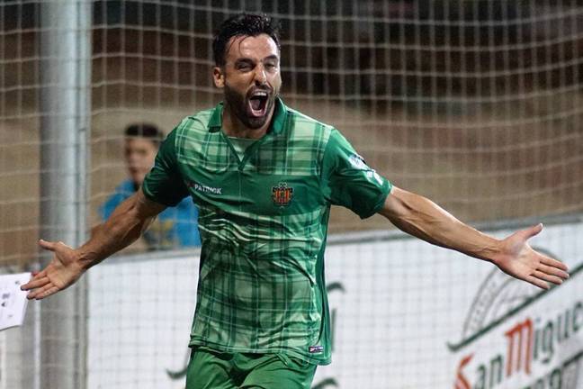 El Extremadura ficha al mejor delantero de toda la Segunda División B