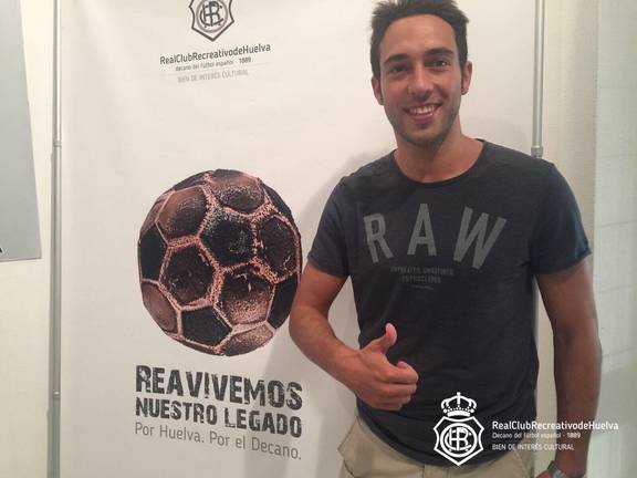 Boris: “Este mes varios clubes han preguntado por mí, pero estoy muy contento en el Recre”