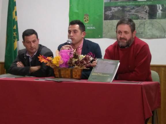 Puerto Moral se sumerge en su Historia a través de la pluma de Ignacio Garzón