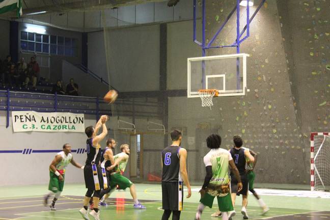 Demasiado líder para un bravo Enrique Benítez (78-69)