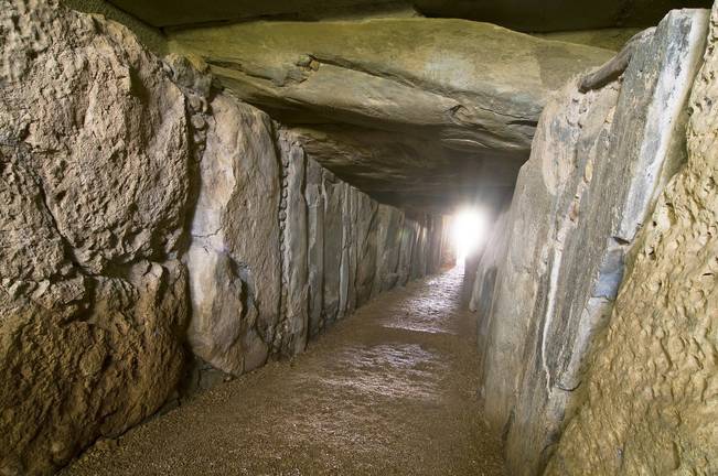 El Dolmen de Soto de Trigueros registra 4.000 visitas hasta mayo y prepara su programación estival