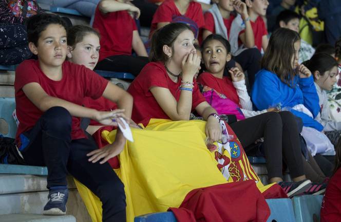 Unos 2.500 escolares llenan el Palacio y la Fan Zone en el inicio del Europeo