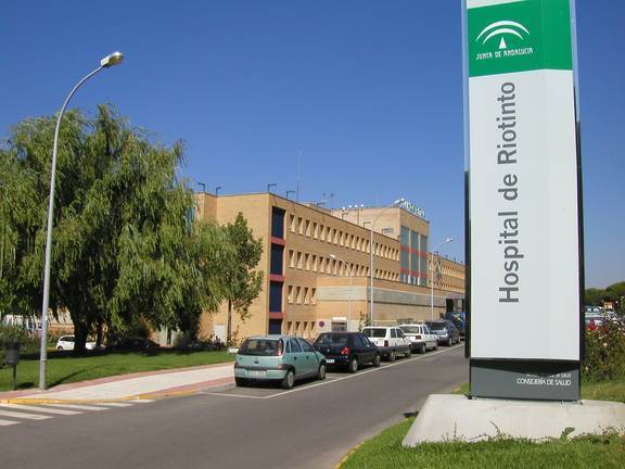 Detectado el peligroso hongo ‘Aspergillus’ en el Hospital de Riotinto, que cierra los quirófanos