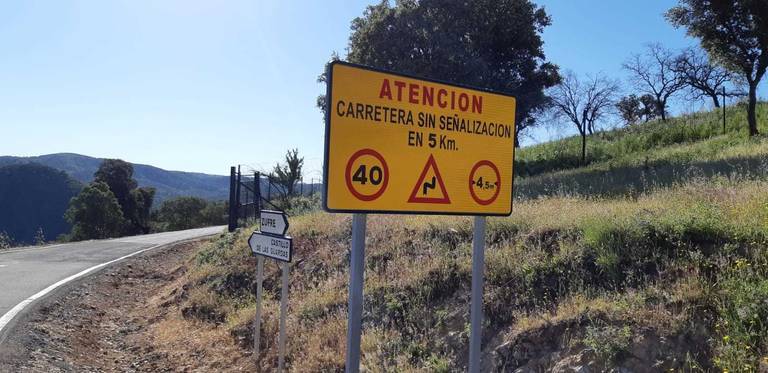 Zufre quiere una carretera transitable hasta el Castillo de las Guardas