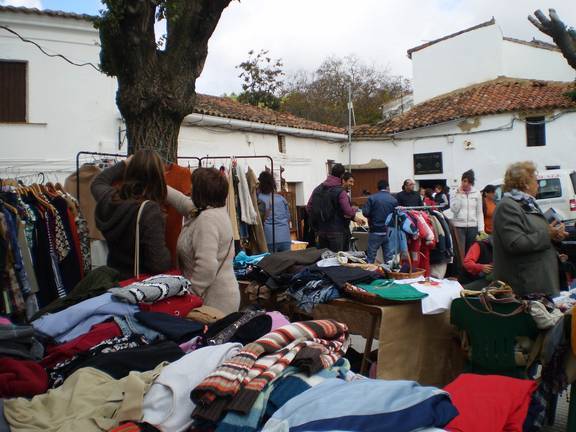 Nueva edición del rastrillo de Castaño del Robledo