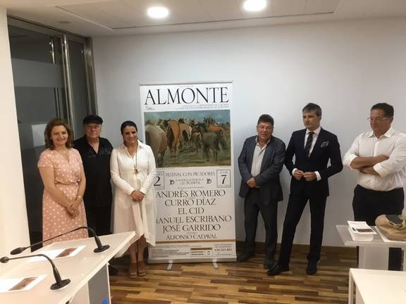 Almonte le pone toros a la saca de las yeguas