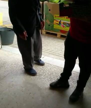 La Policía de Lepe investiga un vídeo viral en el que se burlan de un indigente