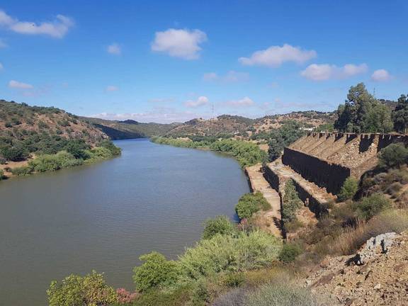 Buscan recuperar un puerto fluvial del siglo XIX en El Granado que está abandonado