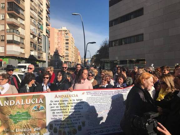 La Ley de Bebés Robados evitará que prescriban 180 casos de robo de niños en Huelva 1 La Ley de Bebés Robados evitará que prescriban 180 casos de robo de niños en Huelva