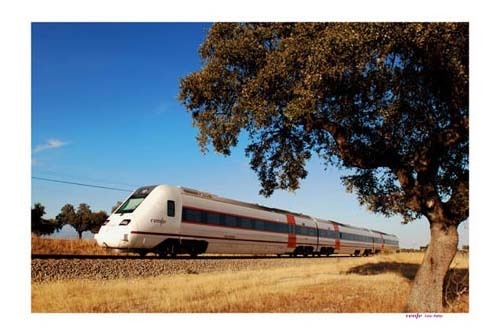 Otra Avería En El Tren Huelva Sevilla Obliga A Trasladar A Los 29 Pasajeros En Autobús