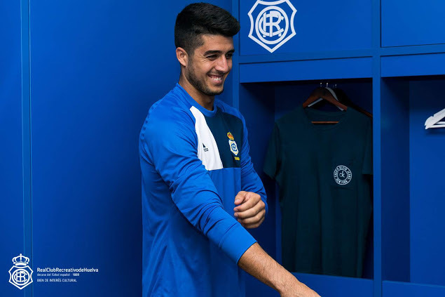 Álex Lázaro: “Si no me viese para ser titular no habría venido al Recreativo”