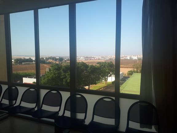 El Infanta Elena reforma baños, ventanas y escaleras
