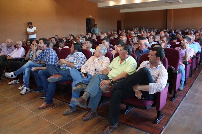 La Plataforma y la Comunidad de regantes El Fresno reciben este martes las concesiones de agua