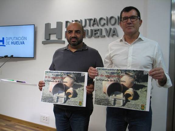 Artesanos muestran sus trabajos en un mercadillo de la Granada de Río Tinto
