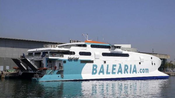 Baleària ofrece más de 100 puestos de trabajo a bordo de sus buques