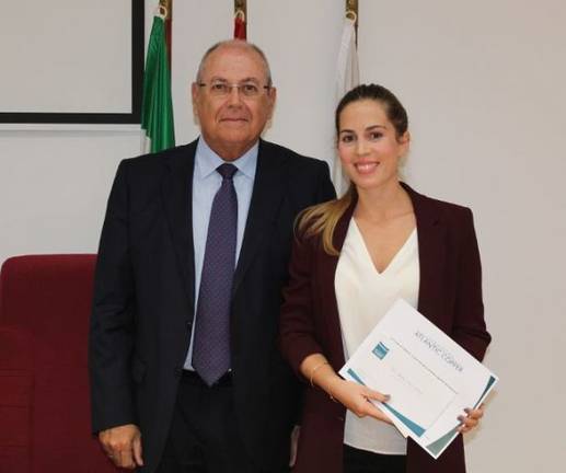 Atlantic Copper da dos becas a médicos residentes de Huelva para rotación externa