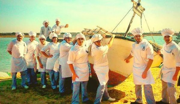 El IES Saltés lleva la cocina serrana a la costa onubense
