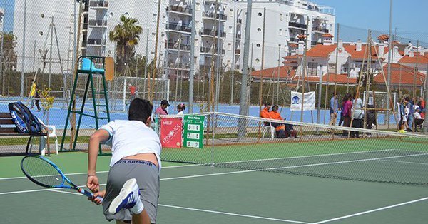 Medio centenar de jugadores toman parte en el III Torneo Laguna de El Portil