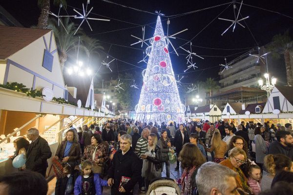 El alumbrado de Navidad se enciende el 23 de noviembre en 95 calles de la ciudad