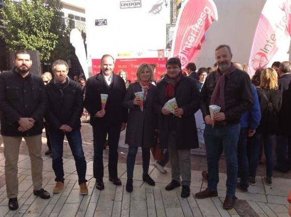 Gran apoyo a la iniciativa solidaria de Interfresa en sus anuales ‘Campanadas con fresas’