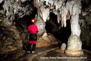 La bacteria ‘bacillus onubensis’ amenaza la Gruta de las Maravillas