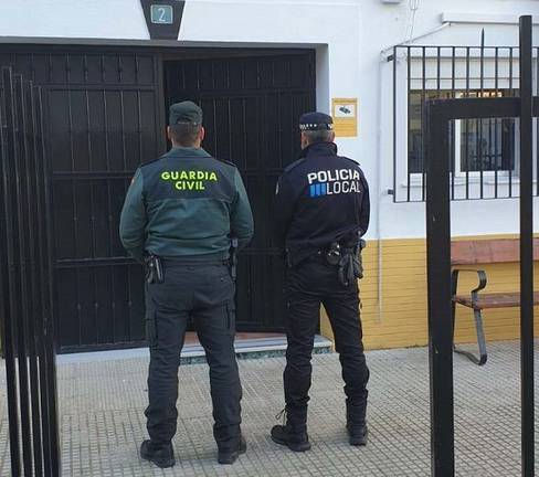 Interceptado el conductor y ocupantes de un vehículo que trataban de hurtar un patinete eléctrico