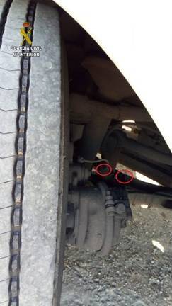 Detenido por cortar los frenos de los autobuses de Damas de forma continuada