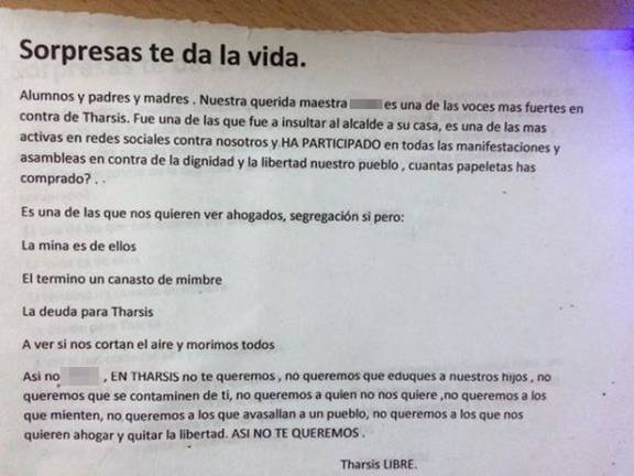 Denuncian una campaña de acoso a una maestra en Tharsis por ir contra la segregación de Alosno