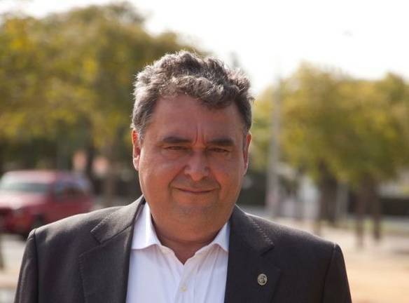 Manuel Mora publica la primera historia completa de Lucena del Puerto