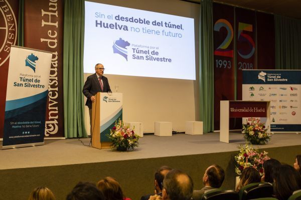 La Plataforma reúne a 29 entidades socioeconómicas para solicitar el desdoble del túnel de San Silvestre