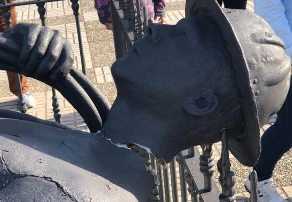 Destrozan la escultura ‘El Minero’ en Tharsis