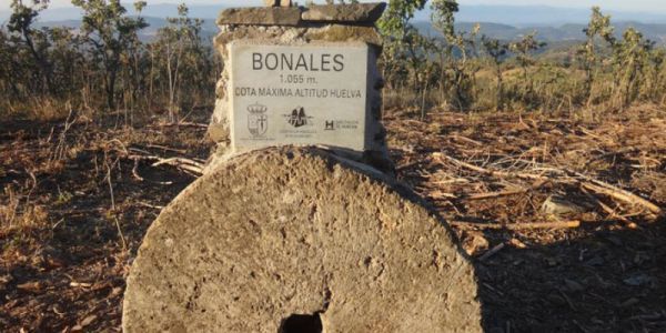 El Cerro Bonales acogerá una concentración de senderistas